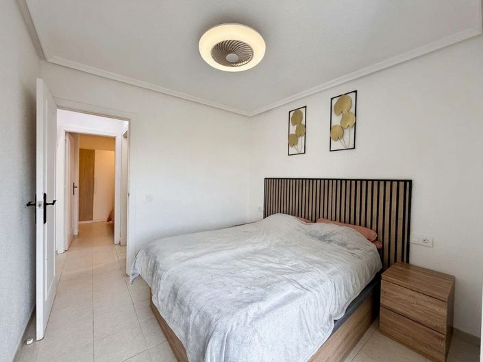 Image No.14-2 Bed House for sale