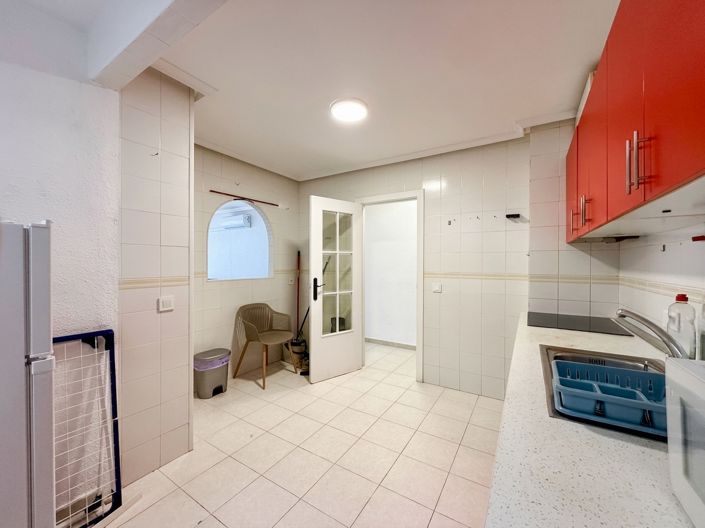 Image No.21-2 Bed House for sale
