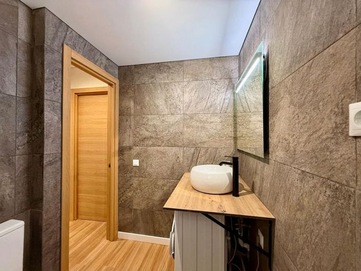 Image No.26-2 Bed House for sale