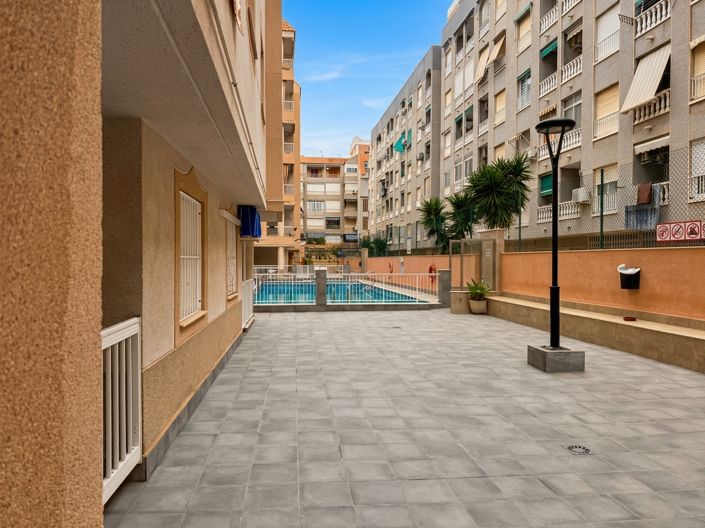 Image No.36-2 Bed House for sale