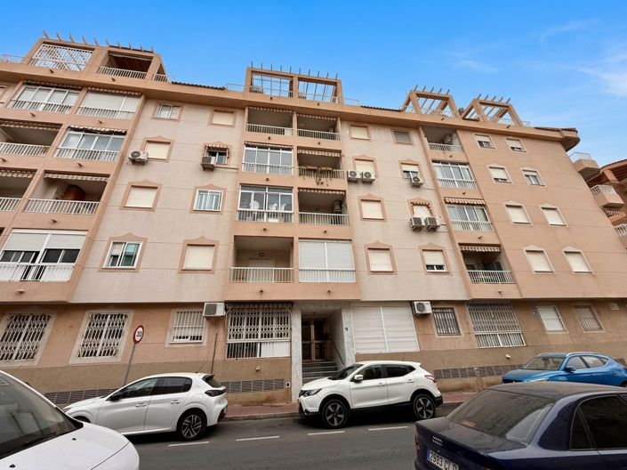 Image No.42-2 Bed House for sale