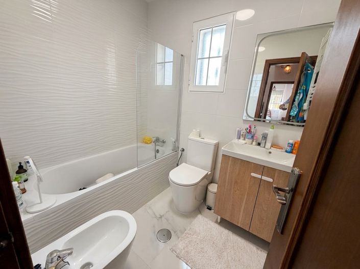 Image No.50-3 Bed Bungalow for sale
