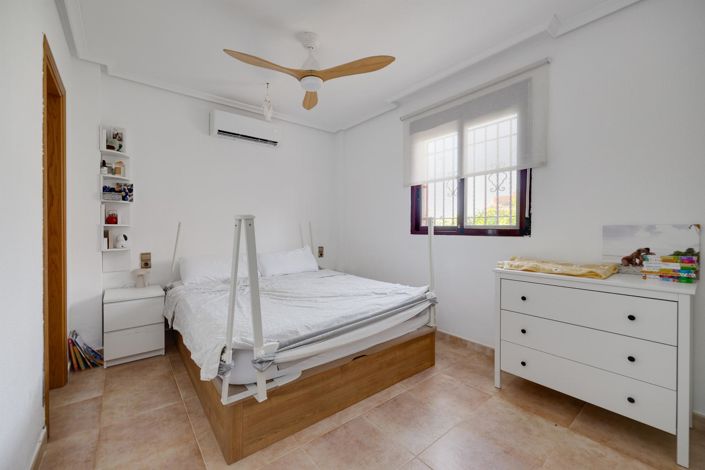 Image No.19-3 Bed Villa for sale
