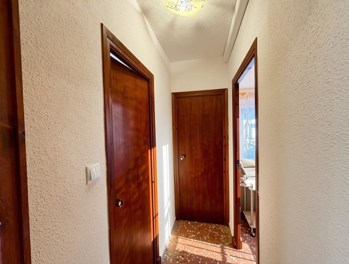 Image No.21-4 Bed Apartment for sale