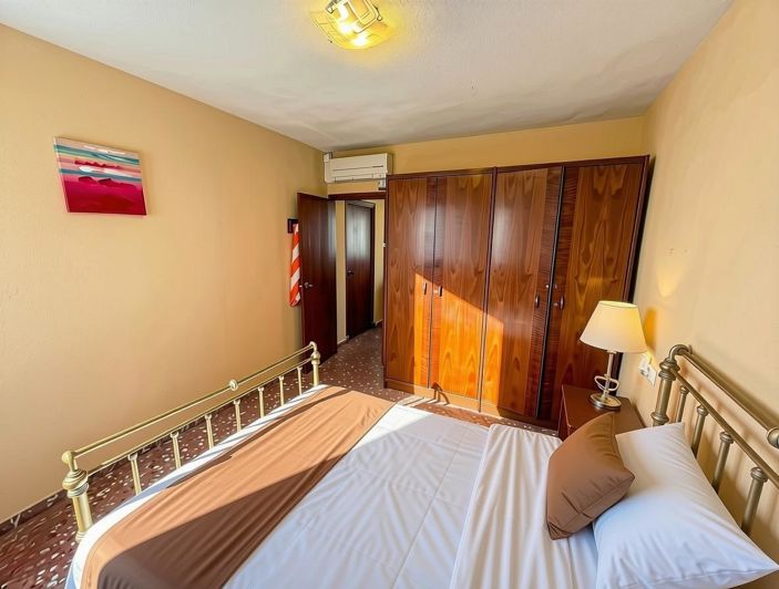 Image No.23-4 Bed Apartment for sale