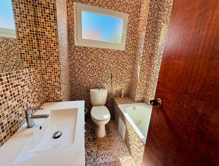 Image No.25-4 Bed Apartment for sale