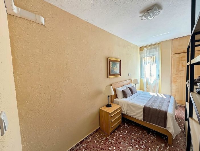 Image No.6-4 Bed Apartment for sale