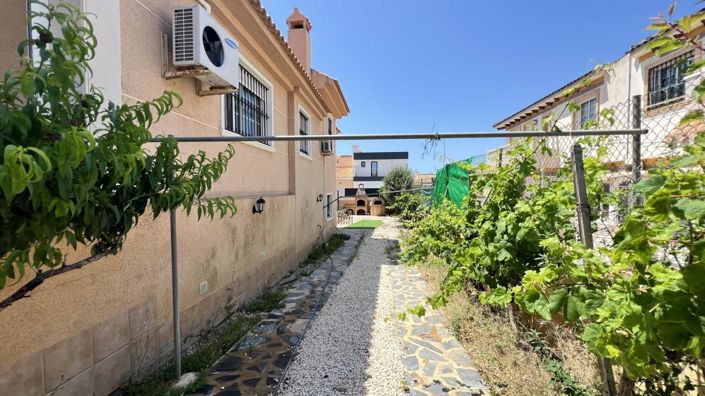 Image No.27-3 Bed Villa for sale