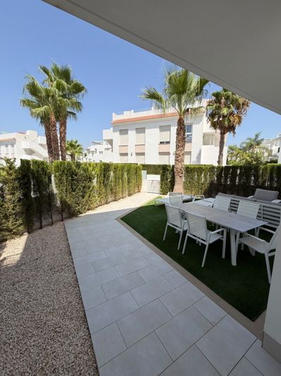 Image No.12-3 Bed House for sale