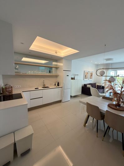 Image No.14-3 Bed House for sale