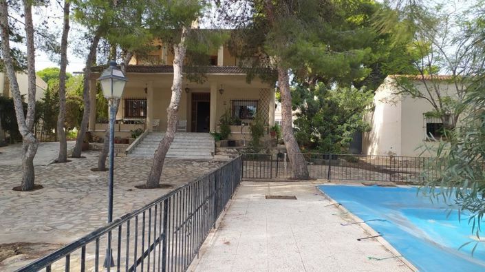 Image No.26-6 Bed Villa for sale