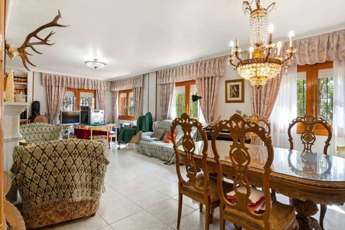 Image No.9-6 Bed Villa for sale