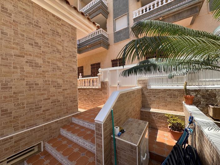 Image No.4-3 Bed Townhouse for sale