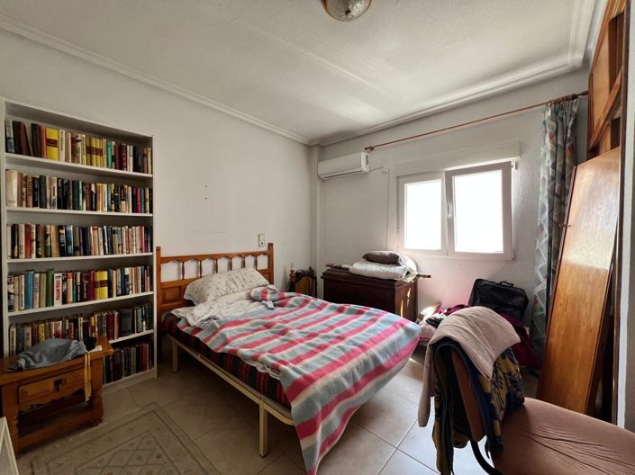 Image No.14-2 Bed House for sale