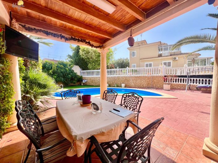 Image No.17-3 Bed Villa for sale