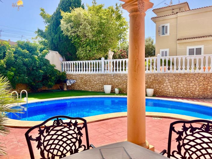 Image No.18-3 Bed Villa for sale