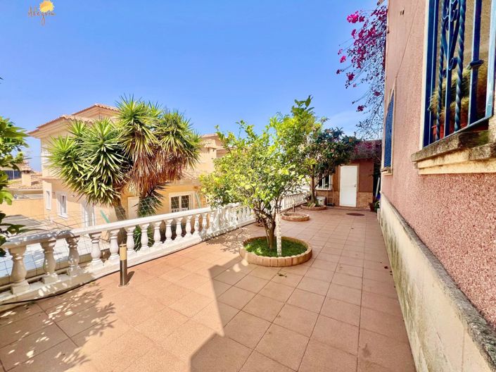 Image No.21-3 Bed Villa for sale
