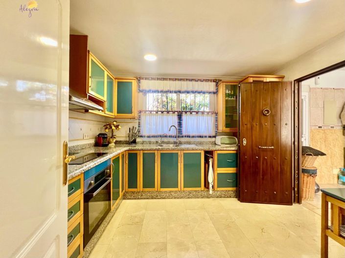 Image No.36-3 Bed Villa for sale