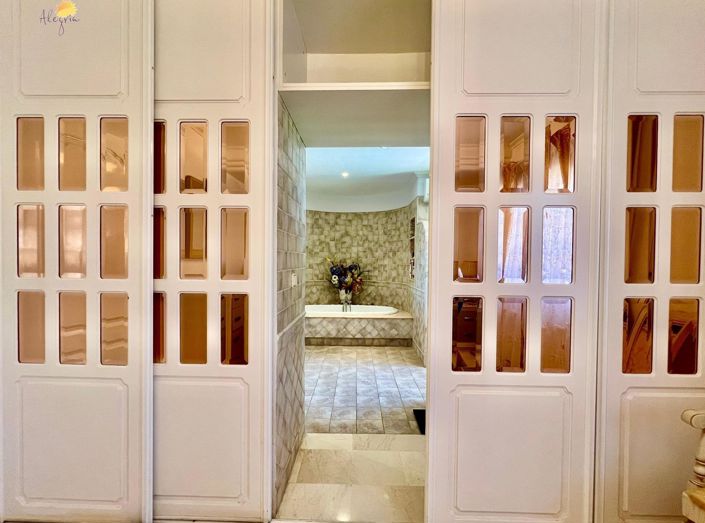 Image No.48-3 Bed Villa for sale