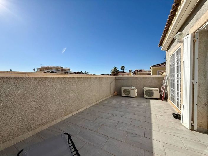 Image No.9-4 Bed Villa for sale