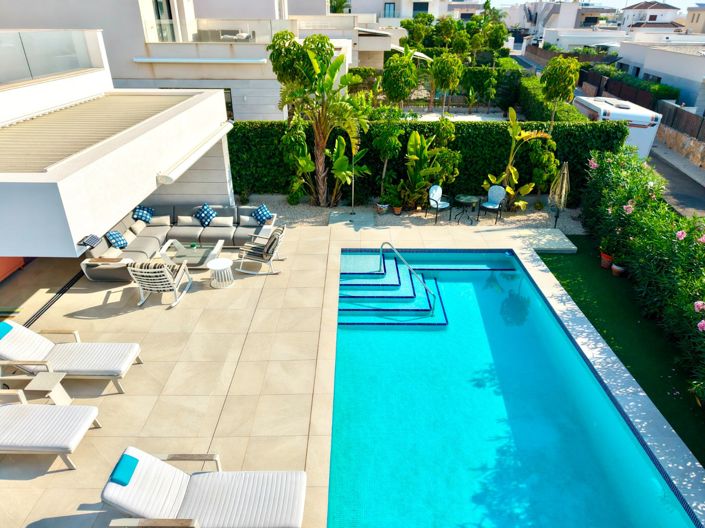 Image No.8-4 Bed Villa for sale