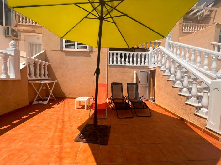 Image No.2-Bungalow de 2 chambres à vendre à Torrevieja