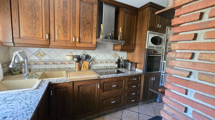 Image No.12-3 Bed House for sale