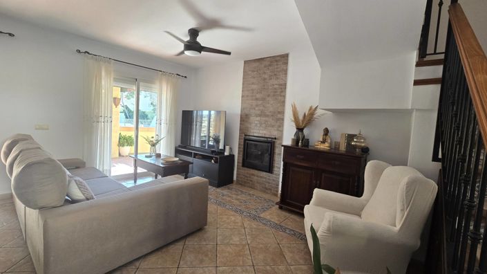 Image No.19-3 Bed House for sale