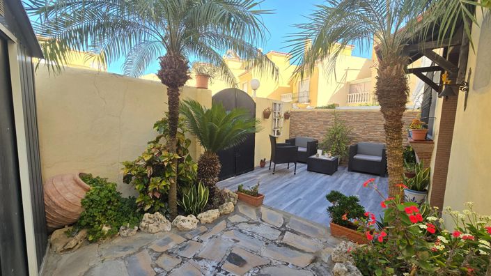 Image No.2-3 Bed House for sale