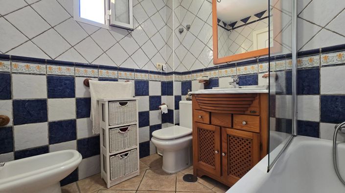 Image No.32-3 Bed House for sale