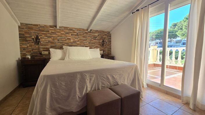 Image No.37-3 Bed House for sale