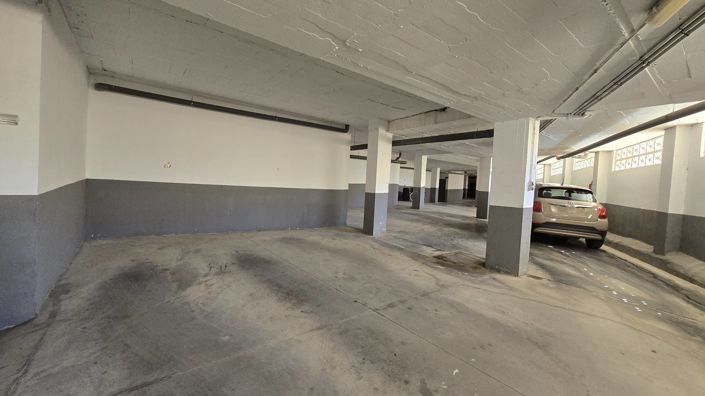 Image No.45-3 Bed House for sale