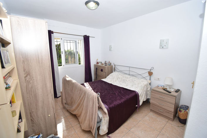 Image No.13-6 Bed House for sale