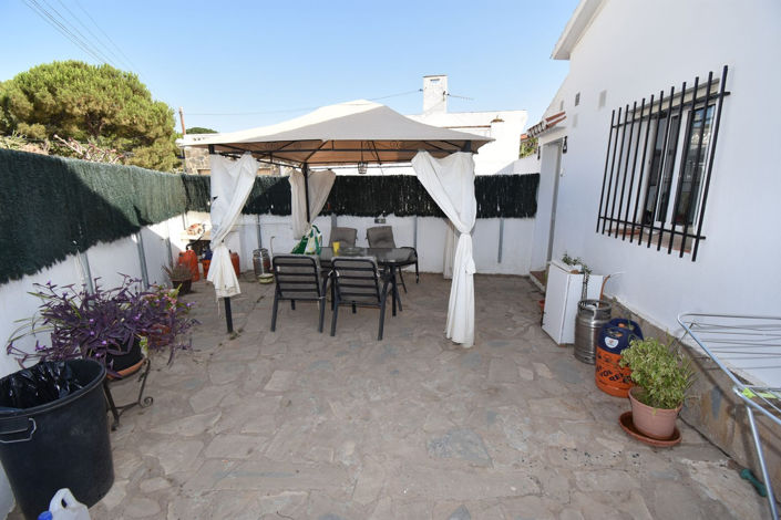 Image No.20-6 Bed House for sale