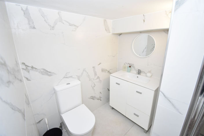 Image No.22-6 Bed House for sale