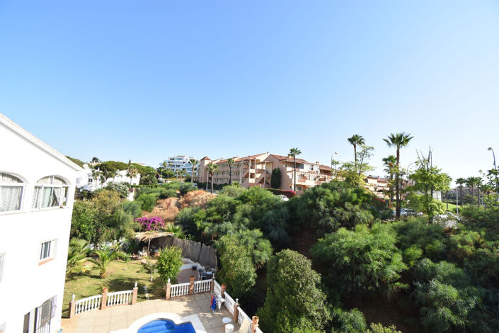 Image No.3-6 Bed House for sale