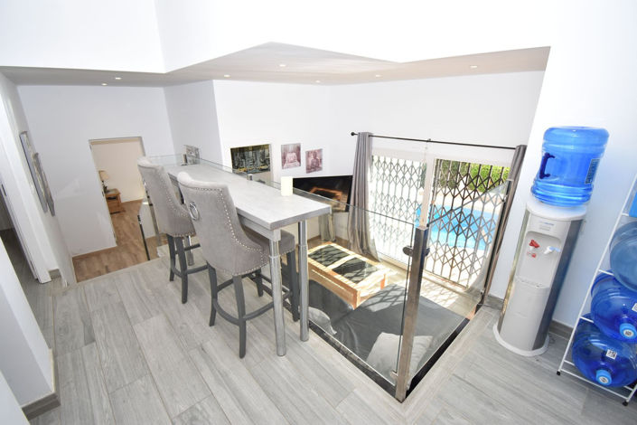 Image No.32-6 Bed House for sale