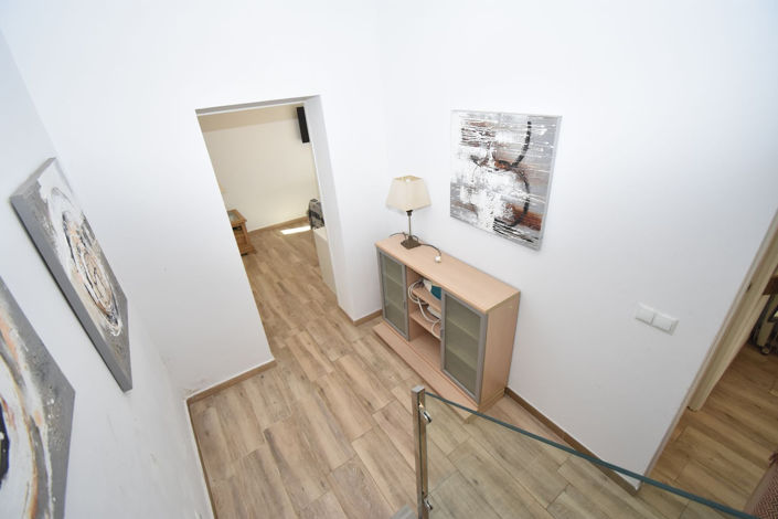 Image No.34-6 Bed House for sale
