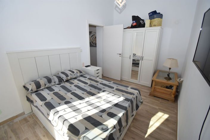 Image No.35-6 Bed House for sale