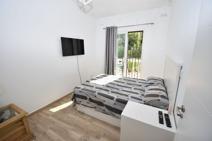 Image No.37-6 Bed House for sale