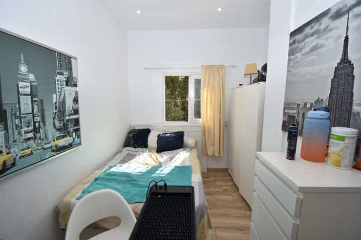 Image No.38-6 Bed House for sale