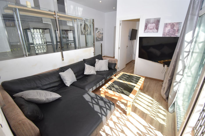 Image No.40-6 Bed House for sale