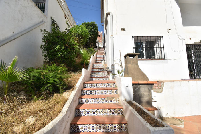 Image No.47-6 Bed House for sale