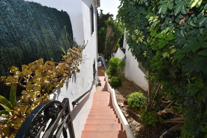 Image No.48-6 Bed House for sale