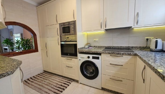 Image No.10-2 Bed Villa for sale