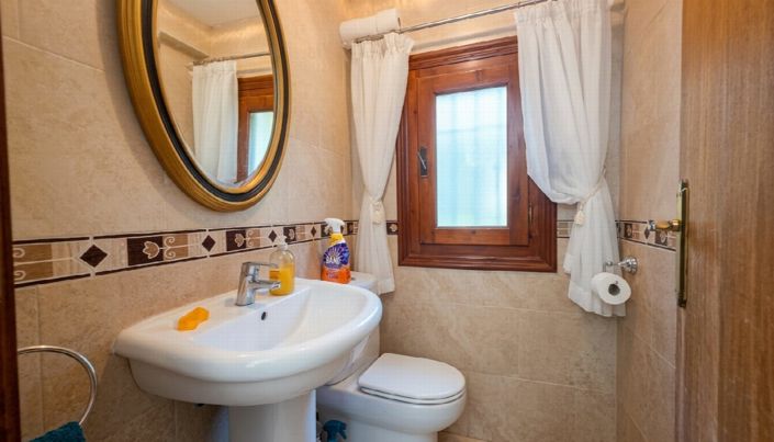 Image No.12-2 Bed Villa for sale