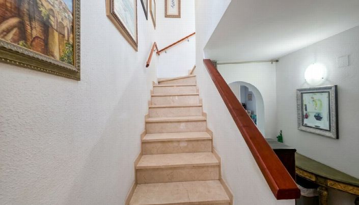 Image No.17-2 Bed Villa for sale