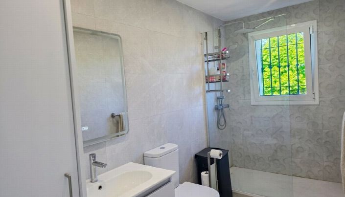 Image No.22-2 Bed Villa for sale