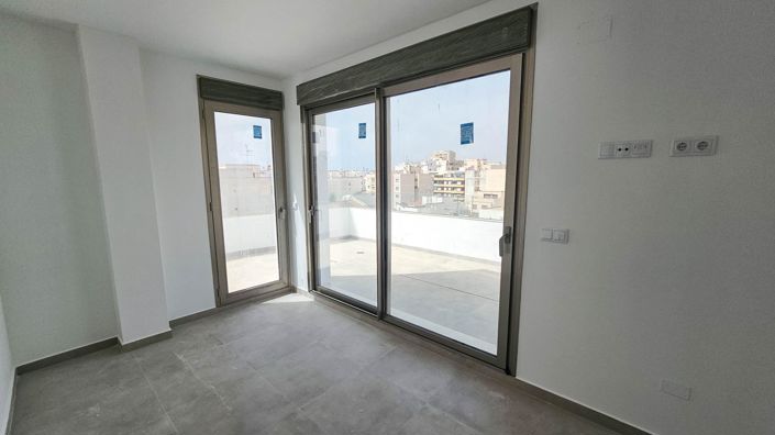 Image No.10-3 Bed Apartment for sale