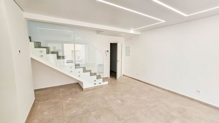 Image No.2-3 Bed Apartment for sale